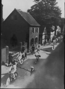 Flittarder Hauptstraße, Fahrrad-Corso, 1924